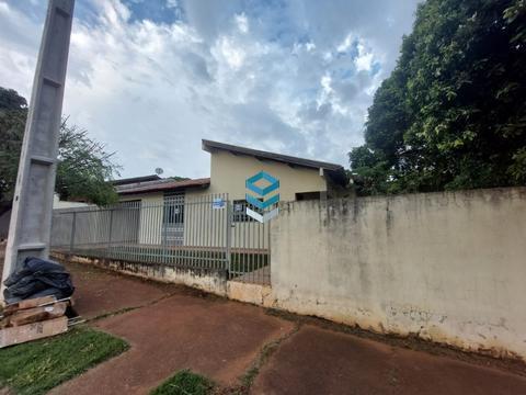 Casa para alugar em Cianorte, Jardim Aeroporto I, com 2 quartos, com 70 m²